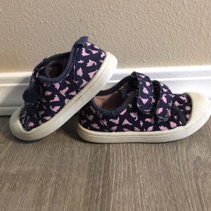 Cat & Jack dinosaur girl shoes